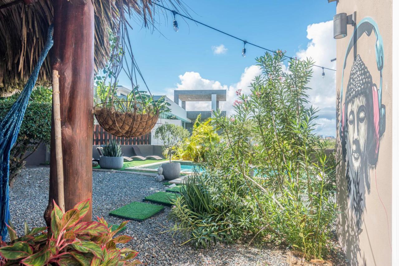 Lama Y Solo Unique Private Room Walking Distance To The Beach Palm Beach Exteriér fotografie